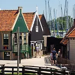 Europarcs Markermeer Chalet *
