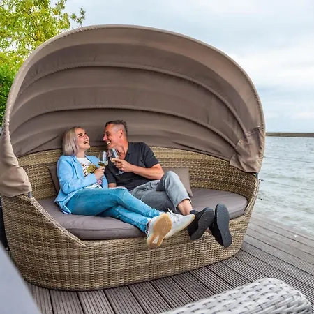 شاليه Europarcs Markermeer Bovenkarspel