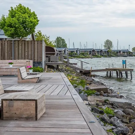 Europarcs Markermeer Chalet *